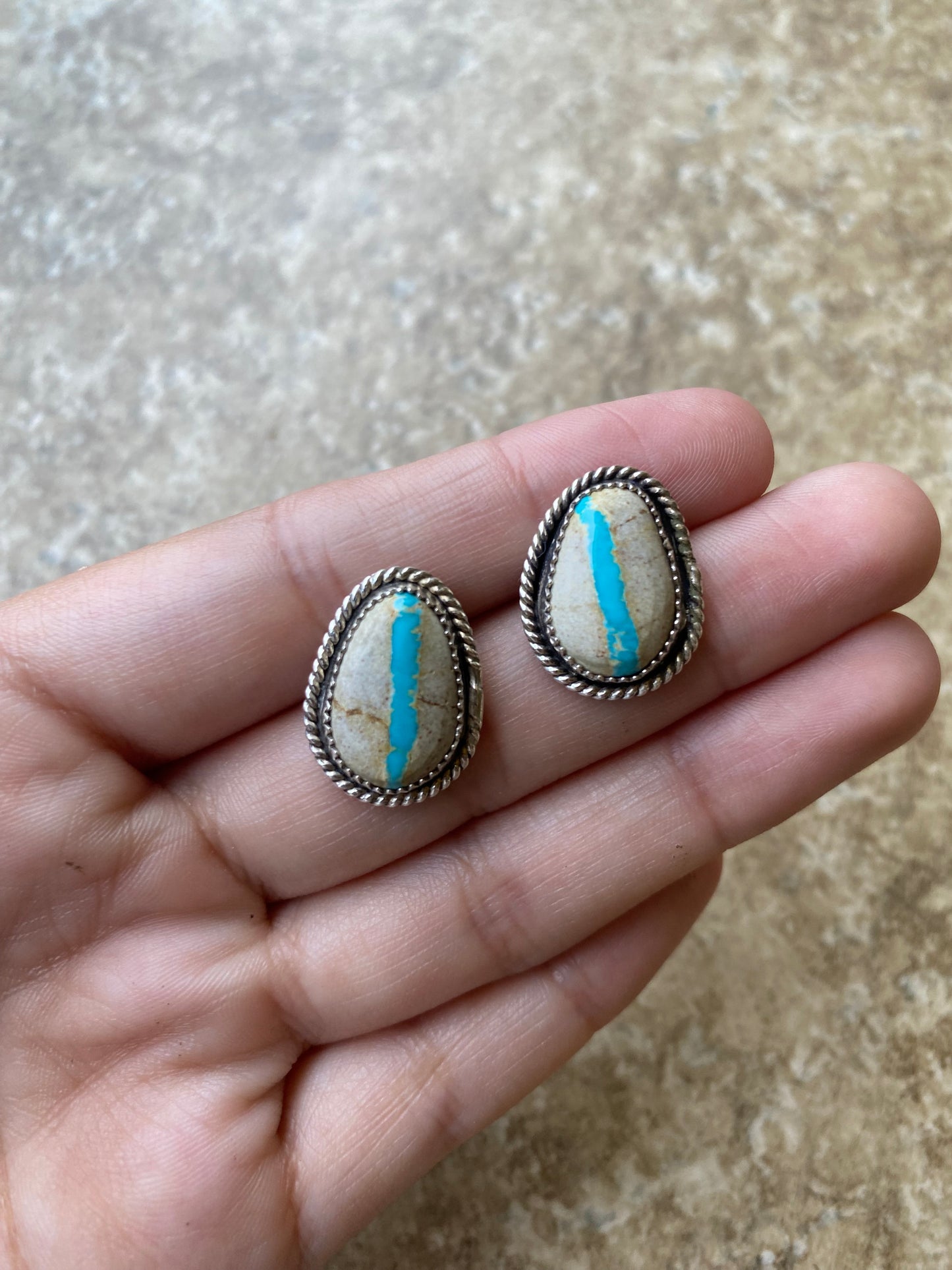 Simple Studs